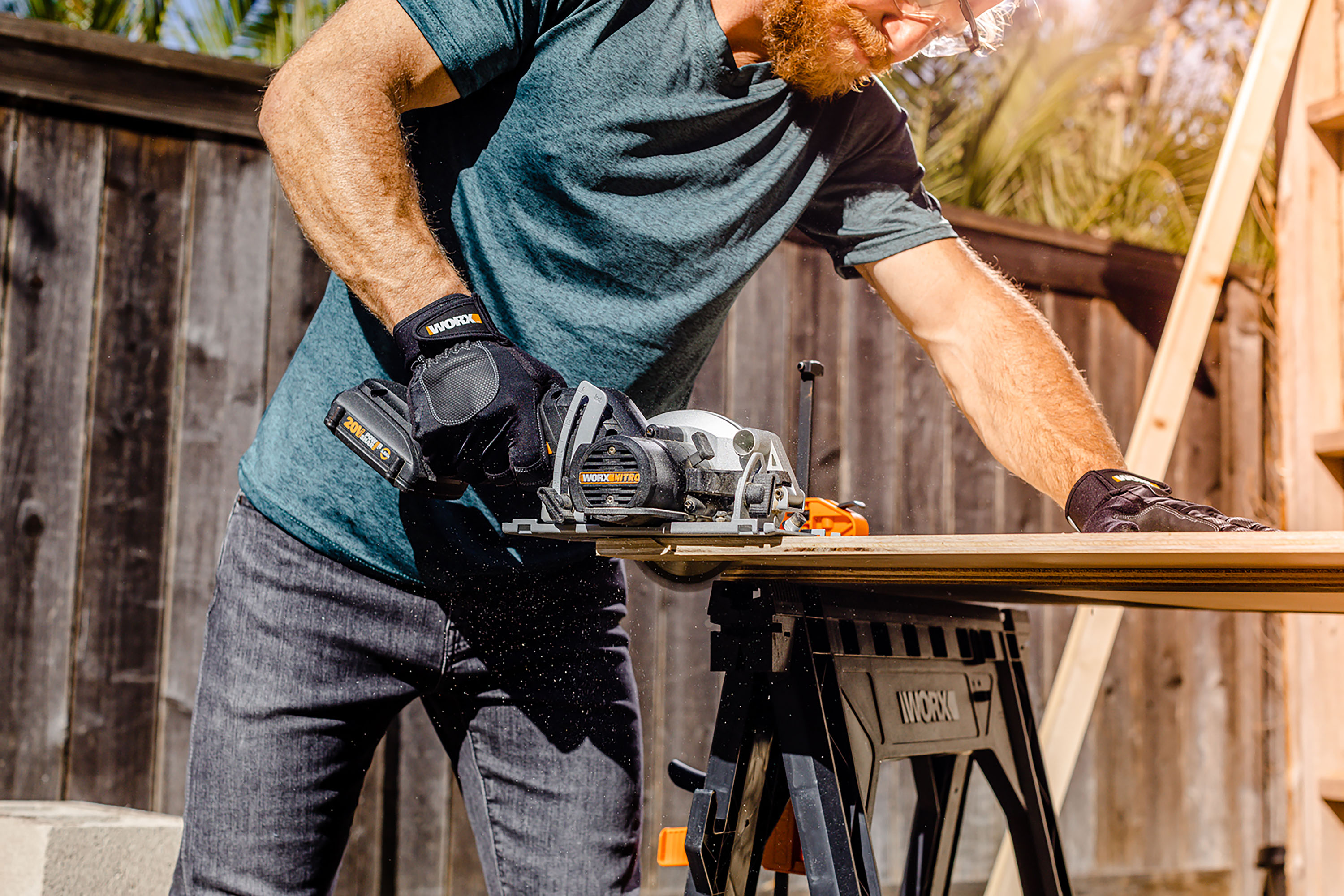 New WORX 20 Volt 4 1 2 Inch Brushless Compact Circular Saw